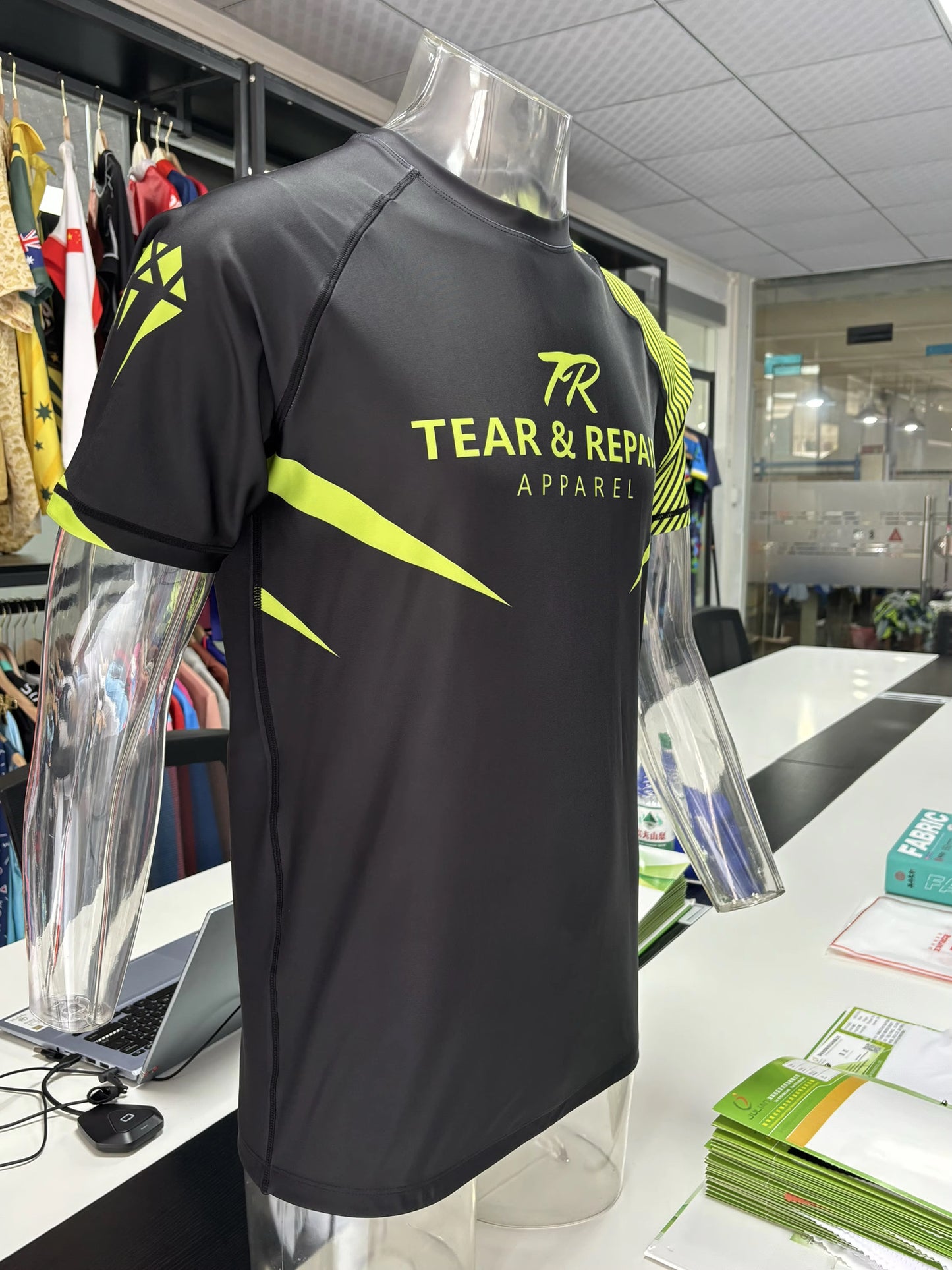 TR Rash Guard